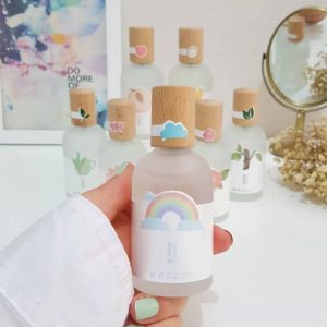 عطر بدن با رایحه طبیعی